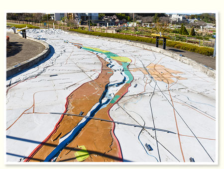 日本一の長さの立体地形模型で源流から東京湾までイッキ見！